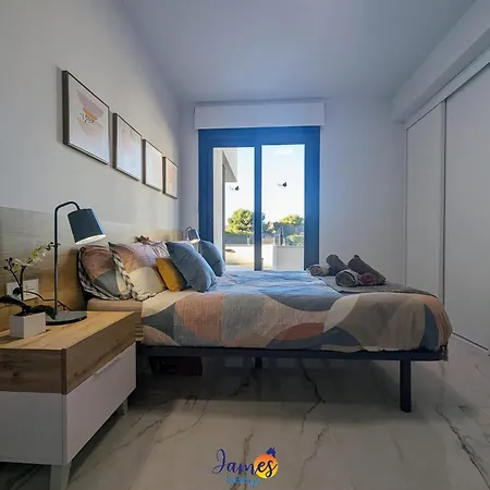 Modern Two Bedroom Ground Floor Duly7 Apartment *
