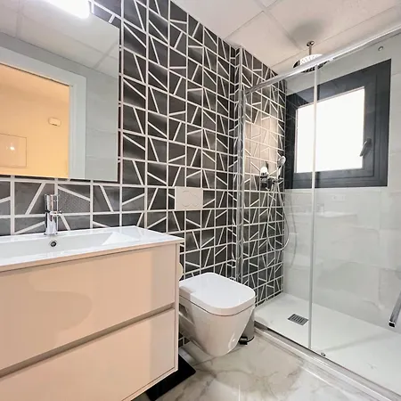 Modern Two Bedroom Ground Floor Duly7 Apartment
