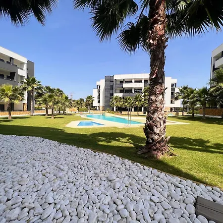 Apartment Modern Two Bedroom Ground Floor Duly7 *