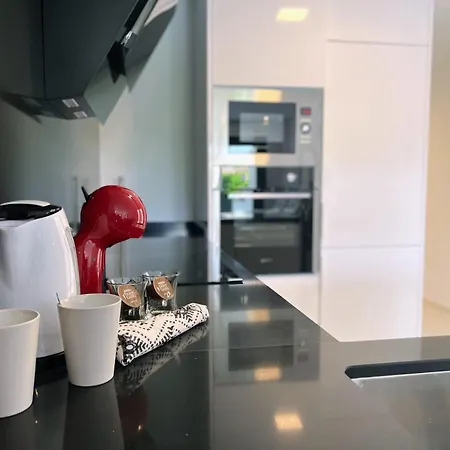 Modern Two Bedroom Ground Floor Duly7 Apartment