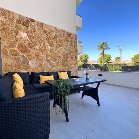 Modern Two Bedroom Ground Floor Duly7 *