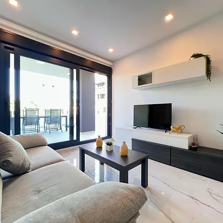 Modern Two Bedroom Ground Floor Duly7
